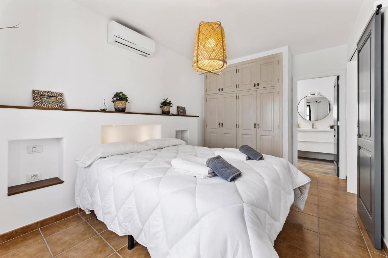 Villa 4 - Vipvipvillas Tías Екстериор снимка