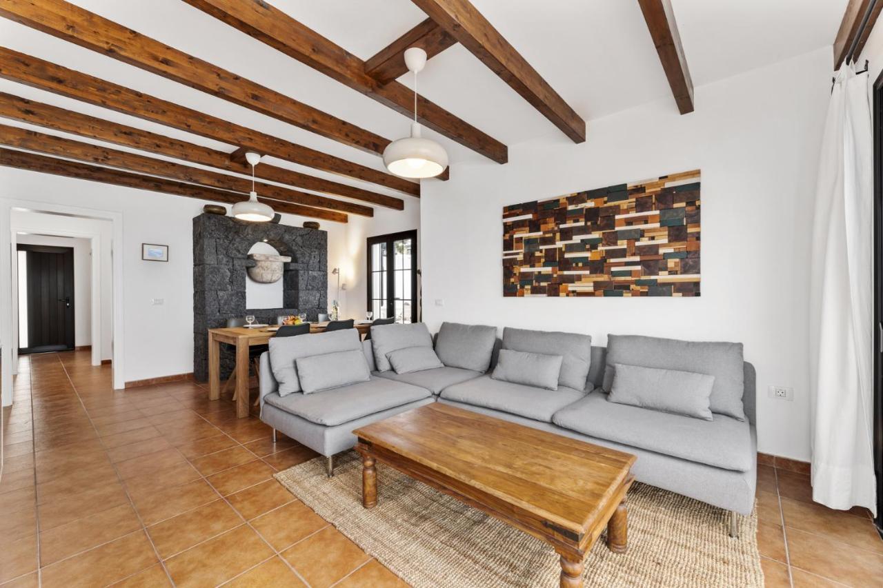 Villa 4 - Vipvipvillas Tías Екстериор снимка