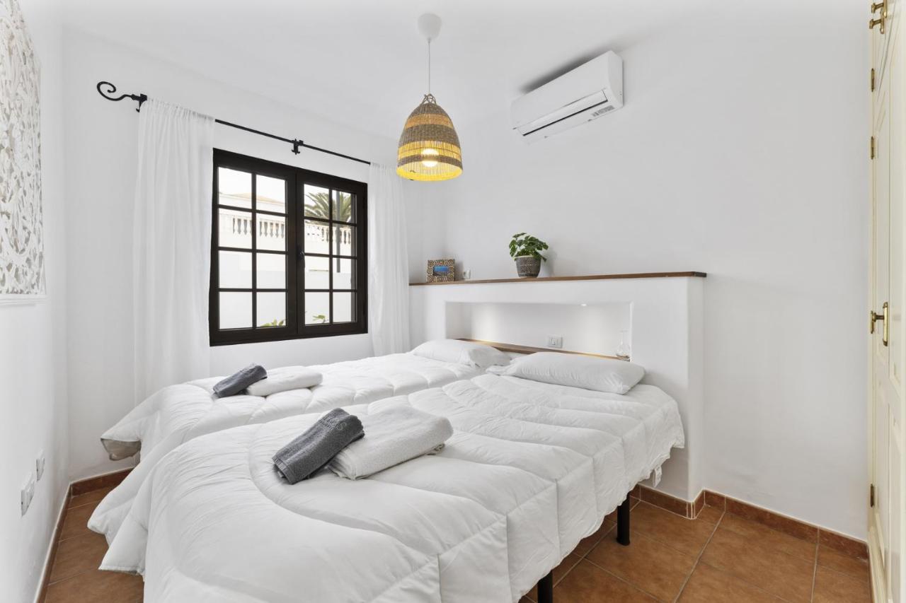 Villa 4 - Vipvipvillas Tías Екстериор снимка