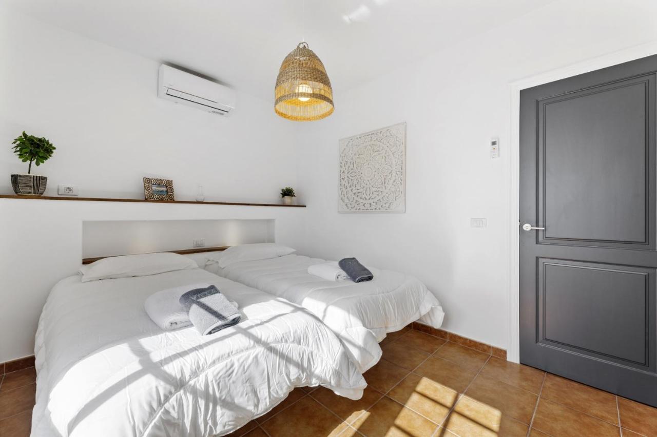 Villa 4 - Vipvipvillas Tías Екстериор снимка